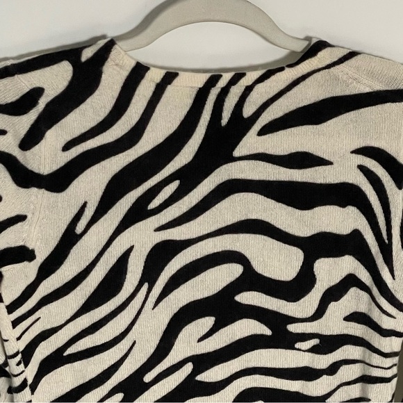 Charter Club Luxury Cashmere Black Zebra Print Crewneck Sweater 47179 - Picture 12 of 14